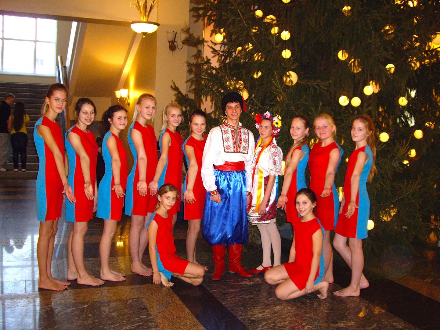 Stuudio Joy tantsijad Tallinnas toimunud rahvusvahelisel laulu- ja tantsufestivalil