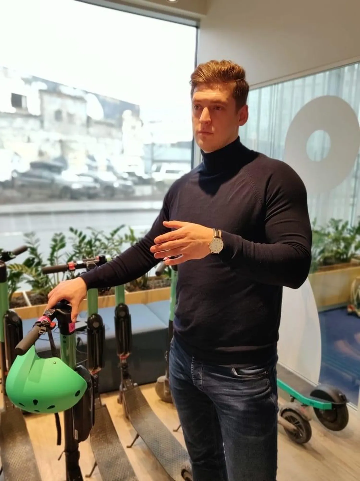Bolti tõukerataste suunajuht Thomas Tammus peab kaherattaliste sõiduvahendite üüriteenuse laienemist väikelinnadesse loomulikuks sammuks.