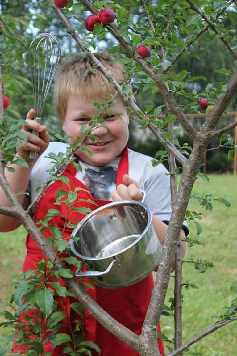 Seitsmeaastane Krister teab, et oma aiast saab ikka kõige paremat kraami.