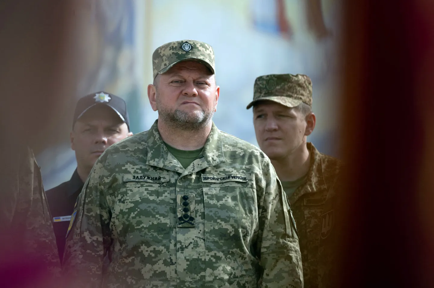 Eile külastas Avdijivka piirkonda Ukraina vägede ülemjuhataja kindral Zalužnõi. Konkreetne pilt pärineb küll suviselt Ukraina riigi sünnipäeva tähistamiselt.