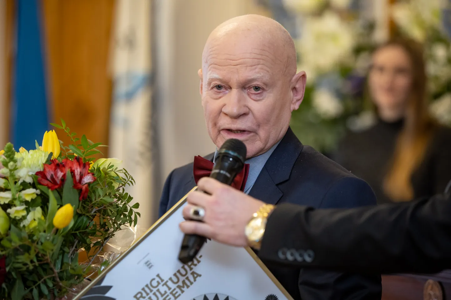 Kohe kinodesse jõudva lühianimafilmiga «Luna Rossa» on Priit Pärn järjest auhindu noppinud.