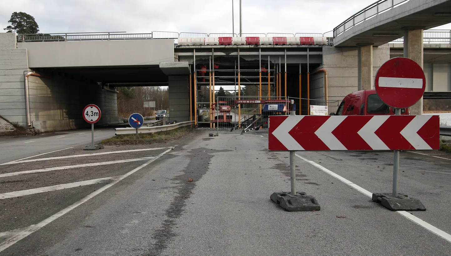Papiniidu sillal algas kuu lõpuni kestev remont.