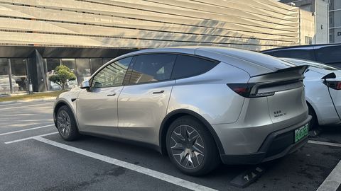 ÄKKI OSTAVAD ⟩ Tesla tõi kuue istekohaga maasturi USA turule