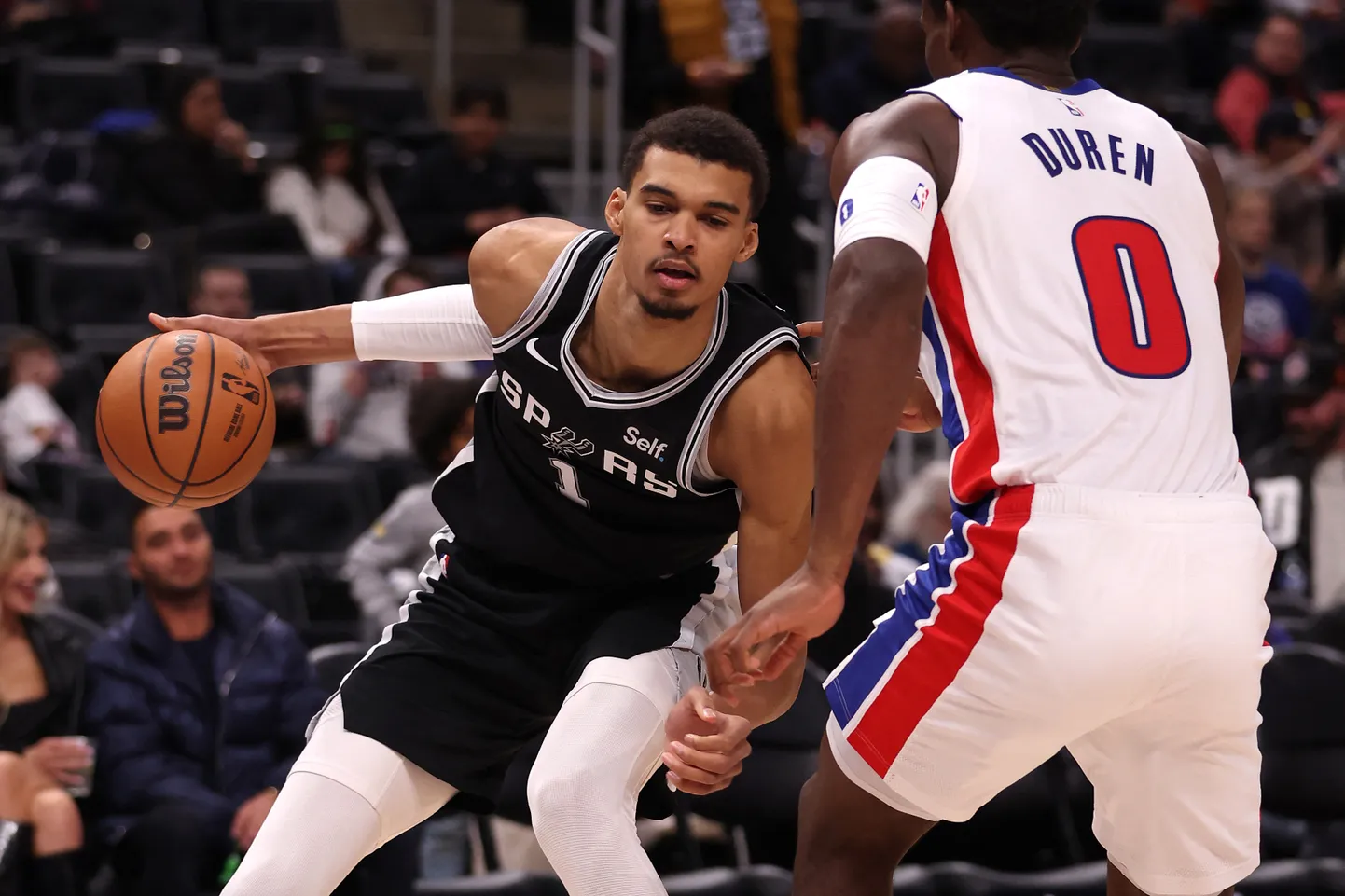 NBA jaunā zvaigzne Viktors Vembanjama
