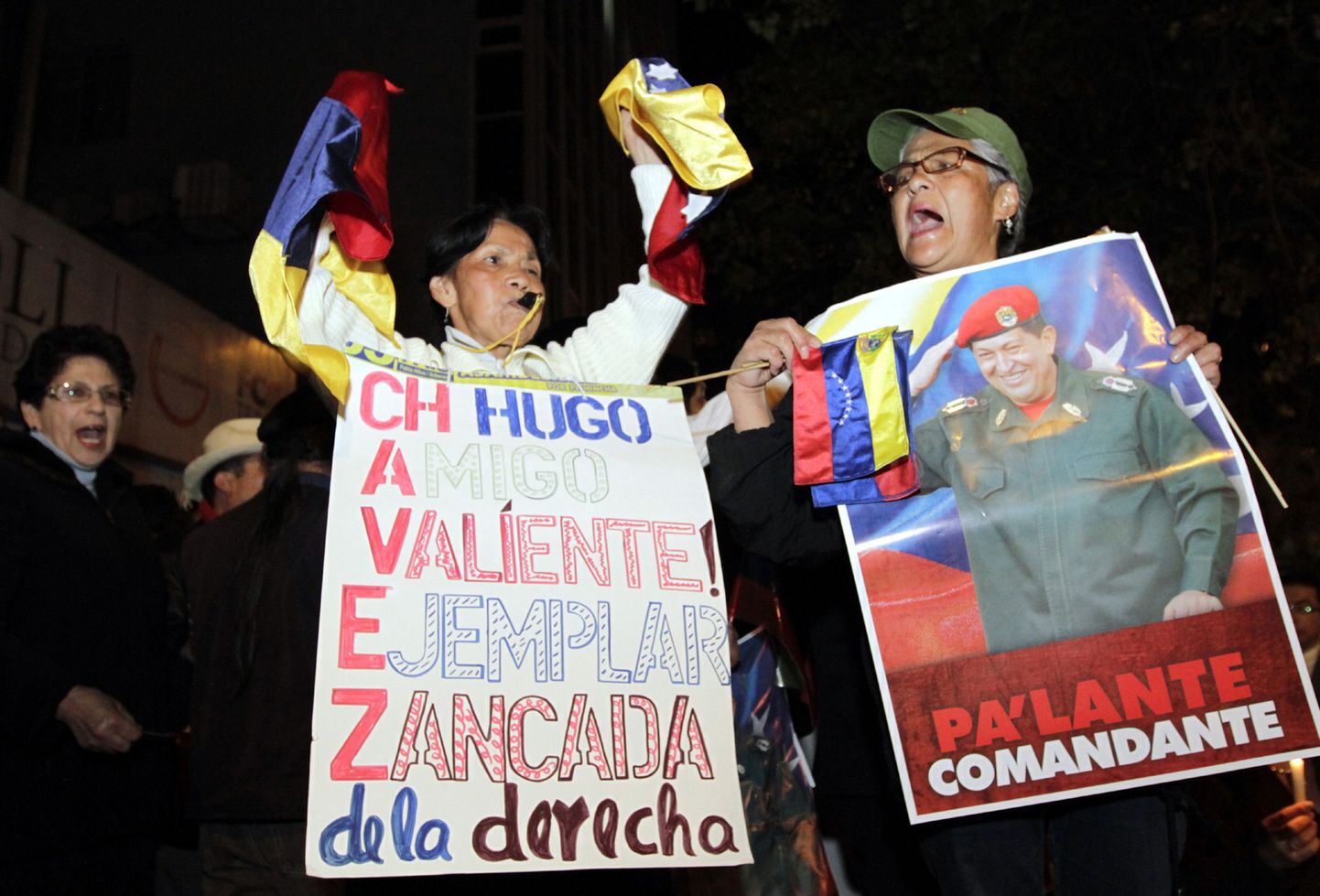 Venezueal riigipea Hugo Chávez poolehoidjad Ecuadoris.