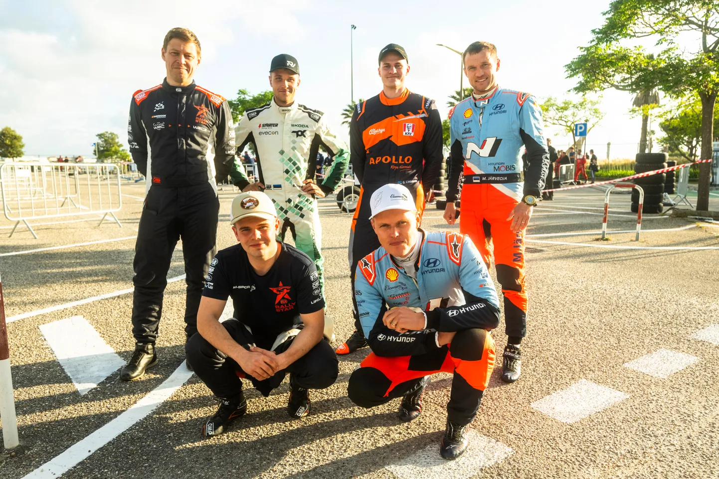 Eestlased MM-sarjas (esireas vasakult): Romet Jürgenson, Ott Tänak, (tagareas vasakult) Siim Oja, Robert Virves, Georg Linnamäe ja Martin Järveoja.