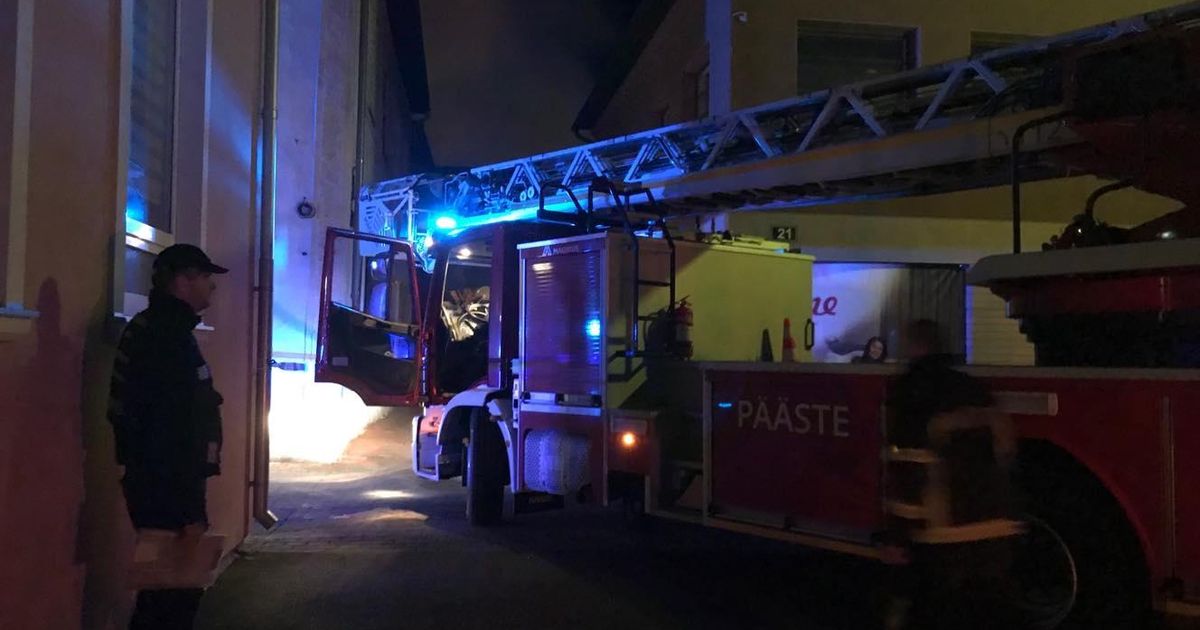 Galerii ja video: Hospidali tänaval põleb kolm hoonet