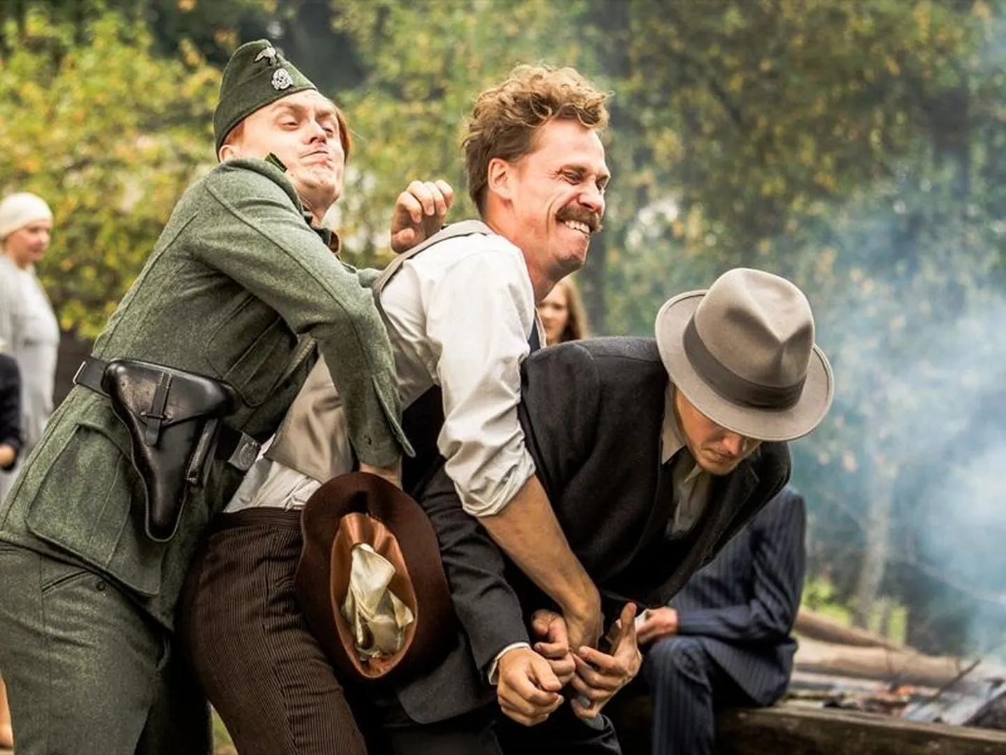 Märt Koit (Fritz Kiir), Karl Robert Saaremäe (Oskar Toots) ja Franz Malmsten (Arnold Tali) mängufilmis "Talve".