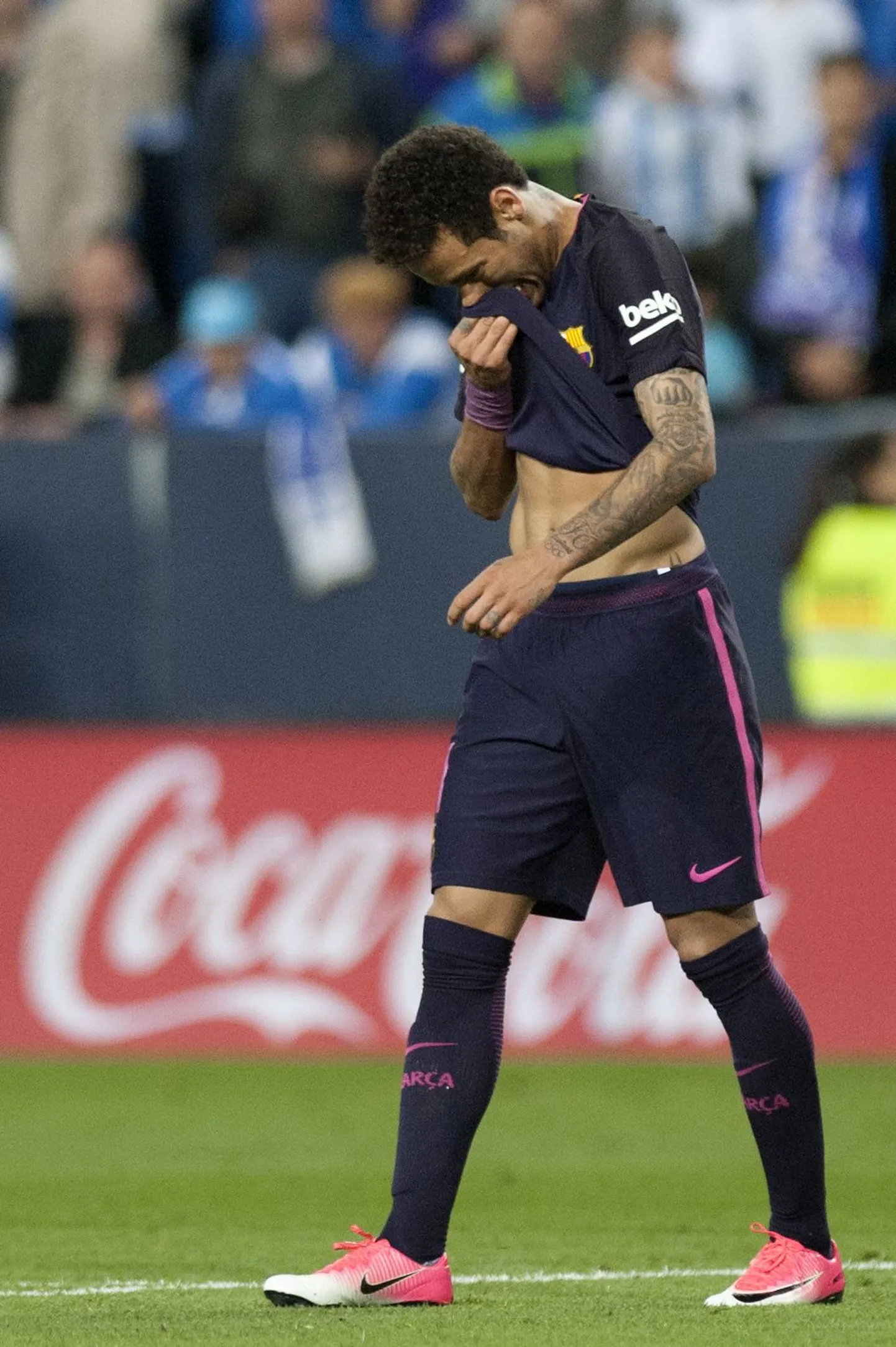 Pettunud Neymar.