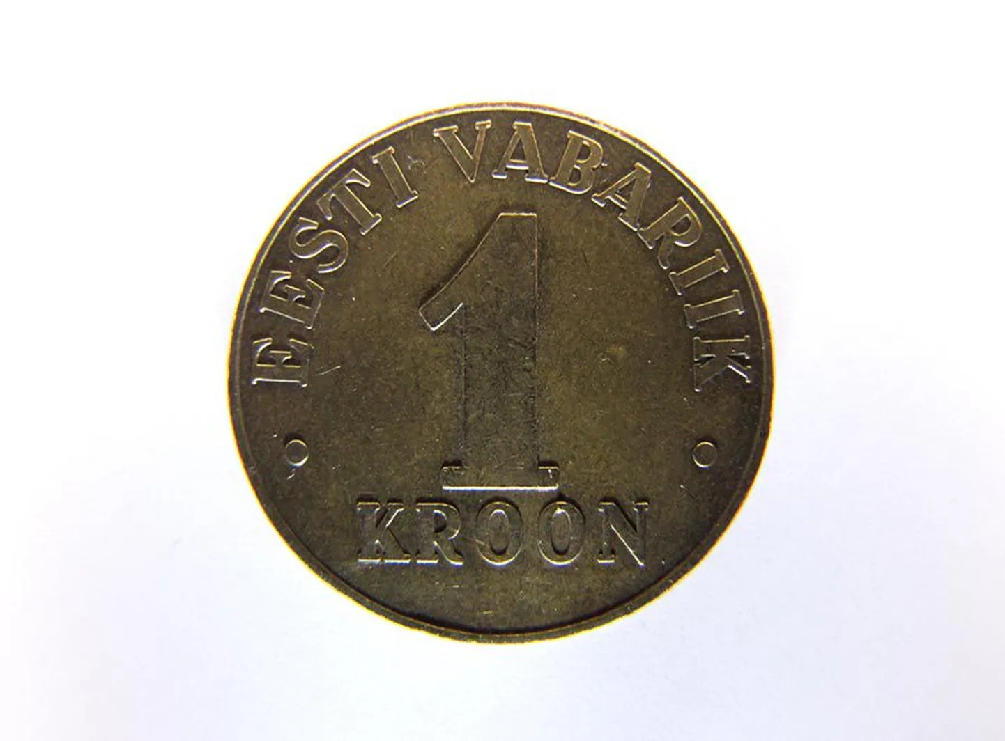 Osana pisut suuremast summast lunastas see 1-kroonine münt krooni viimasel õhtul limonaadipudeli Tartus Anne kaupluses.