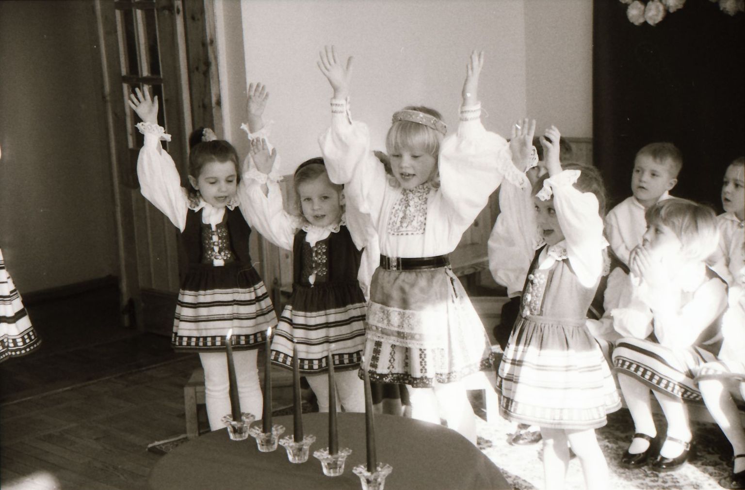 Kuressaare Pargi lasteaia 50. sünnipäev 1997.
