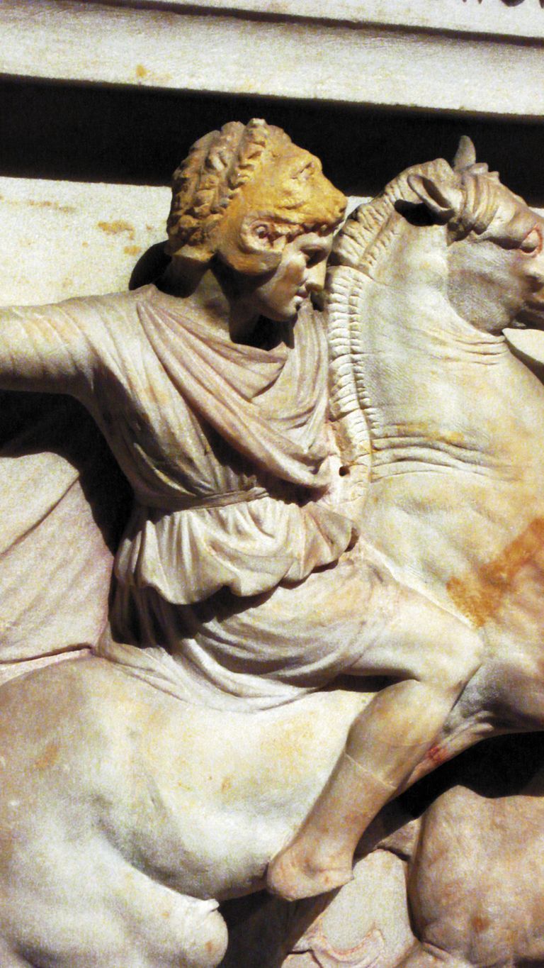 Aleksander Suurt kujutav marmorkuju