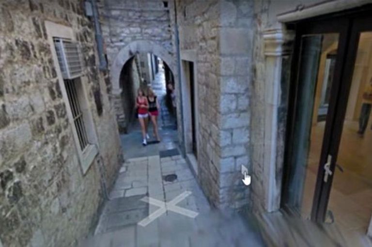 Turistid Google Maps pildil