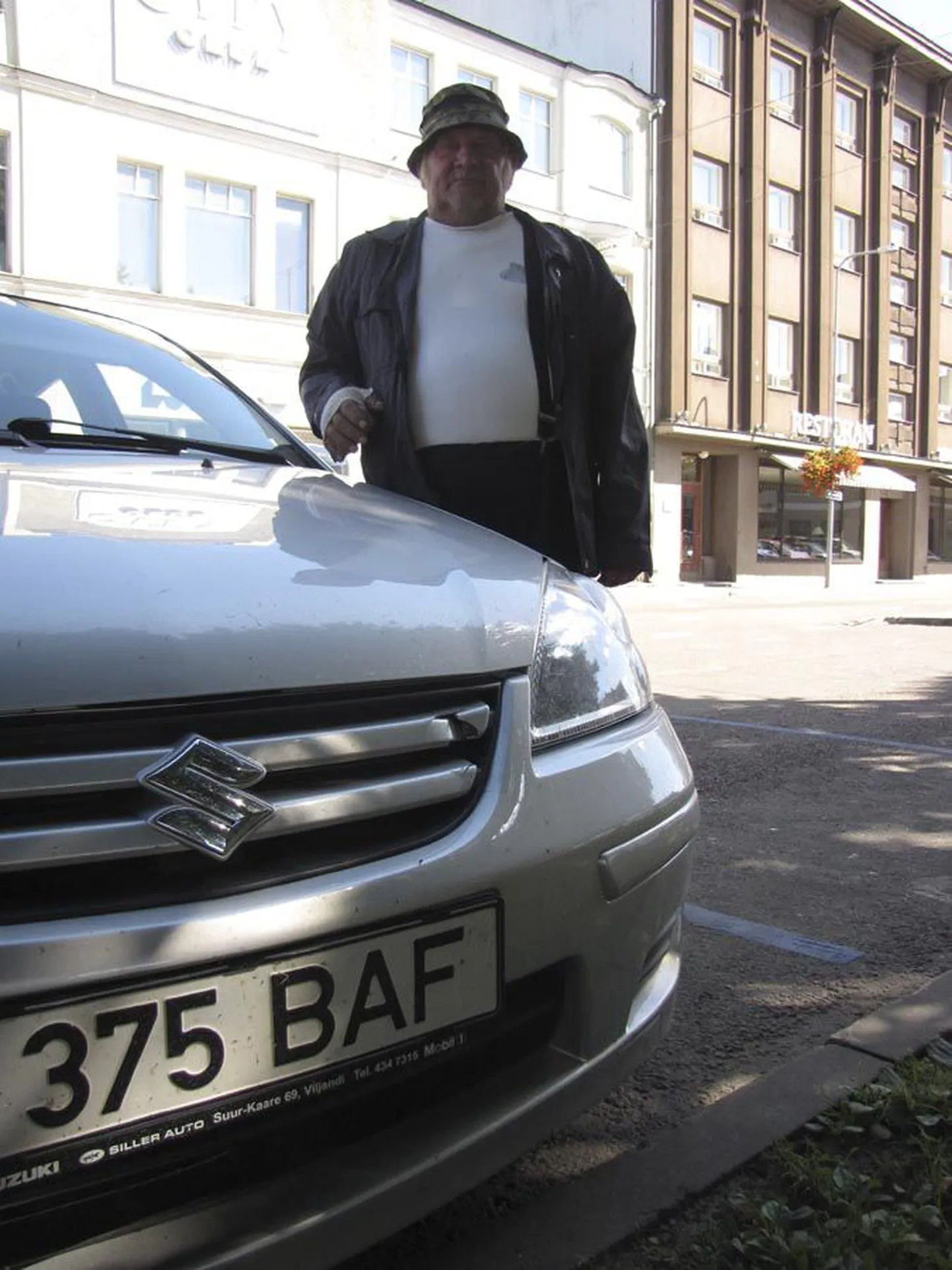 Olav Pilve auto esiosa on olnud juba peaaegu kaks kuud kahjustatud, sest vahejuhtumi osapooled pole jõudnud hüvitamises kokkuleppele.