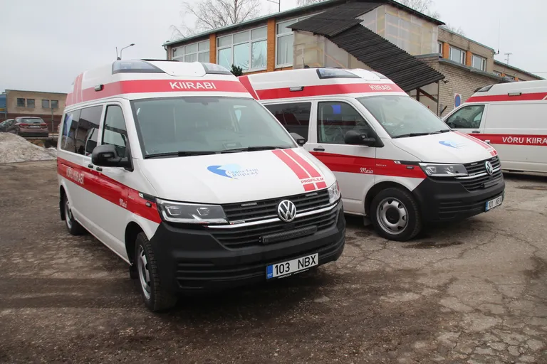 Lõuna-Eesti haigla kiirabiautod.