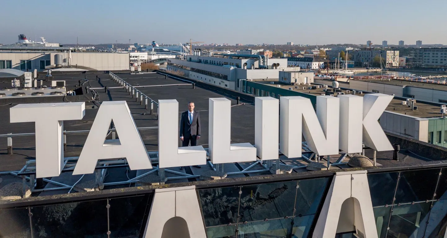 Tallink teatas, et sulgeb ajutiselt oma neljast hotellist kolm. Eesti reisiettevõtteid ühendava turismifirmade liidu sõnul on reisisektor jõudnud allapoole nullpunkti. Laevaliiklust siiski jätkatakse, et tagada kaubavedude liikumine.