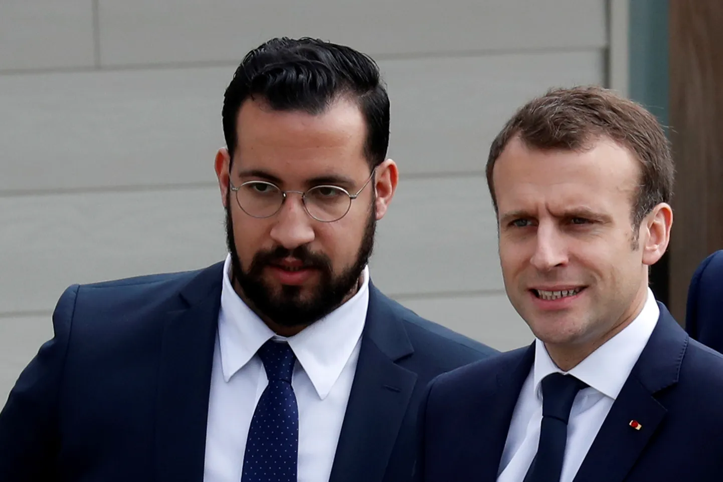 Prantsuse president Emmanuel Macron (paremal) ja tema endine ihukaitsja Alexandre Benalla.