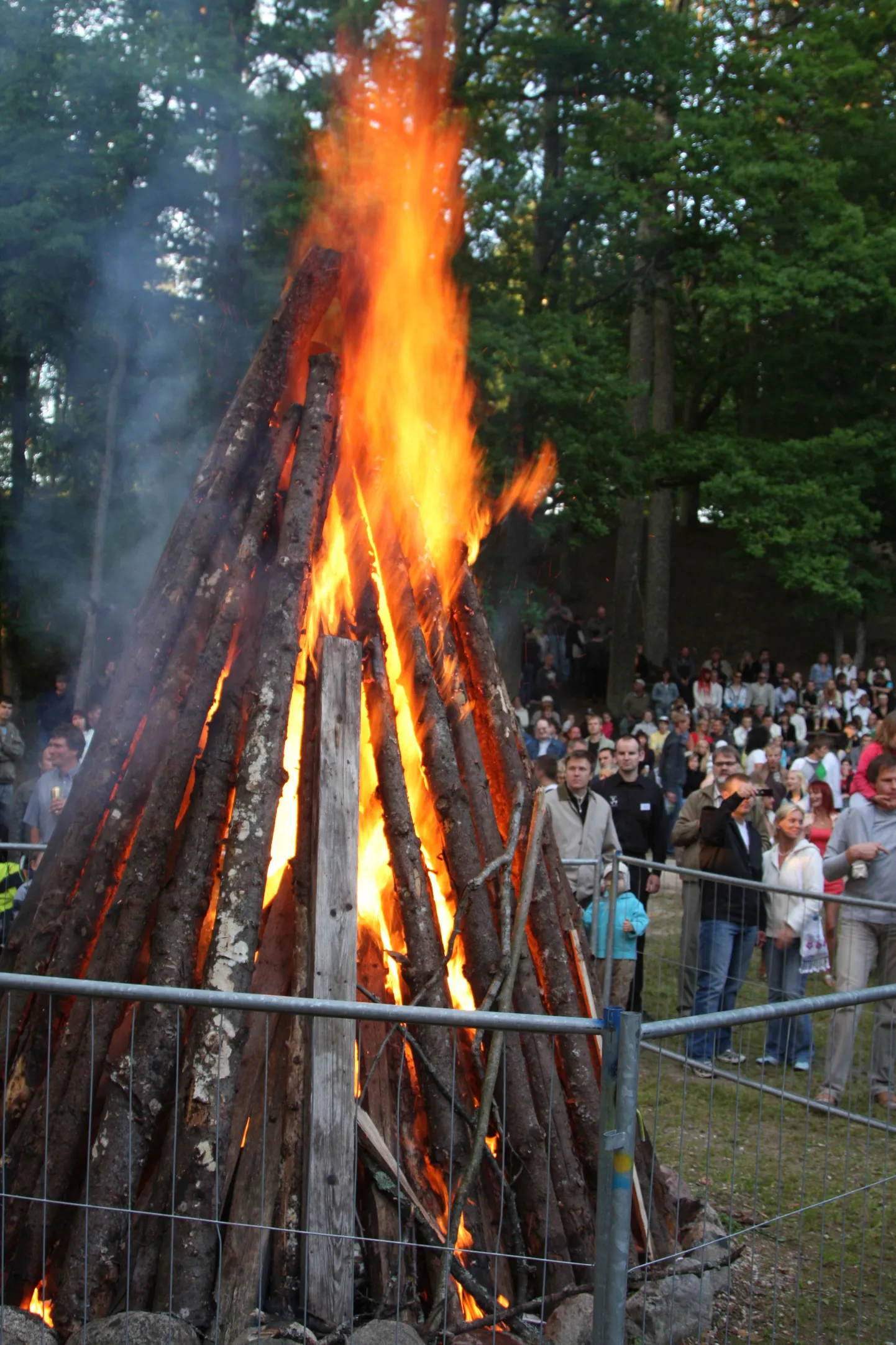 Pühajärve jaanituli