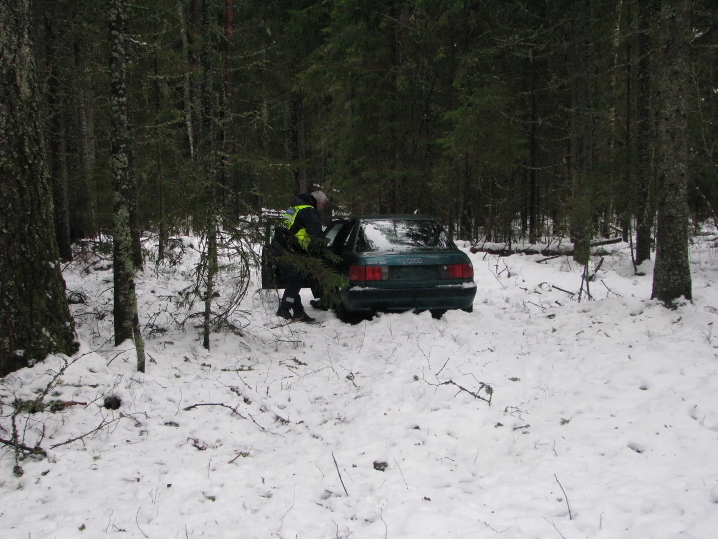 Politseipatrull leidis autost kaks kuud kadunud olnud mehe.