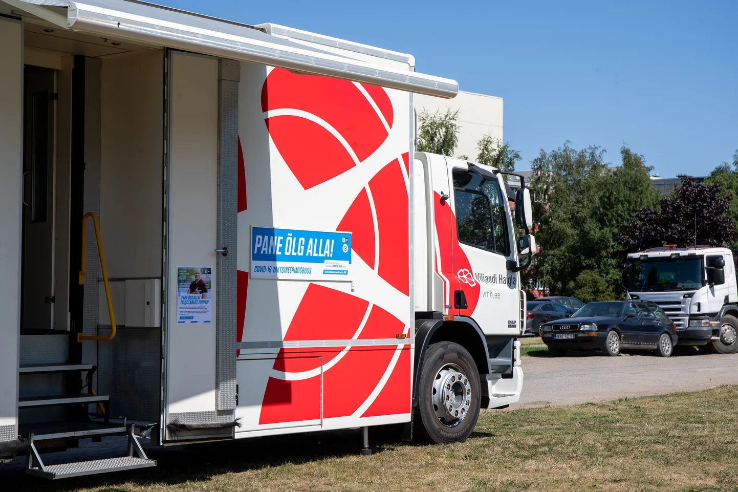 17.07.2021. Viljandi Haigla vaktsineerimisbuss Maardus.