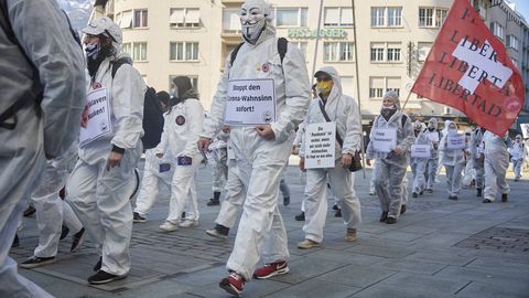 В Швейцарии тысячи людей вышли на протест против ограничений