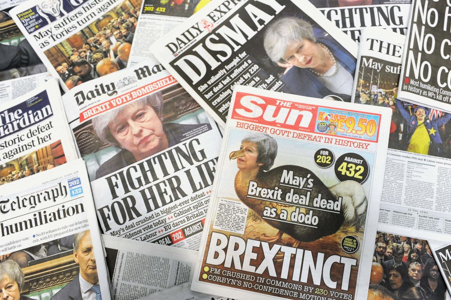 Suurbritannia ajalehed eile kajastamas parlamendi otsust Brexiti lepe tagasi lükata.