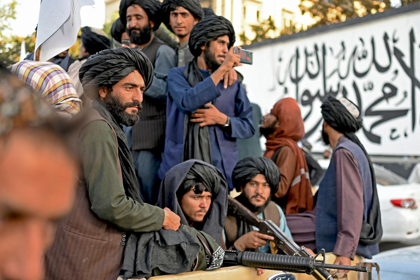 Talibani võitlejad Kabuli lennujaama lähedal.