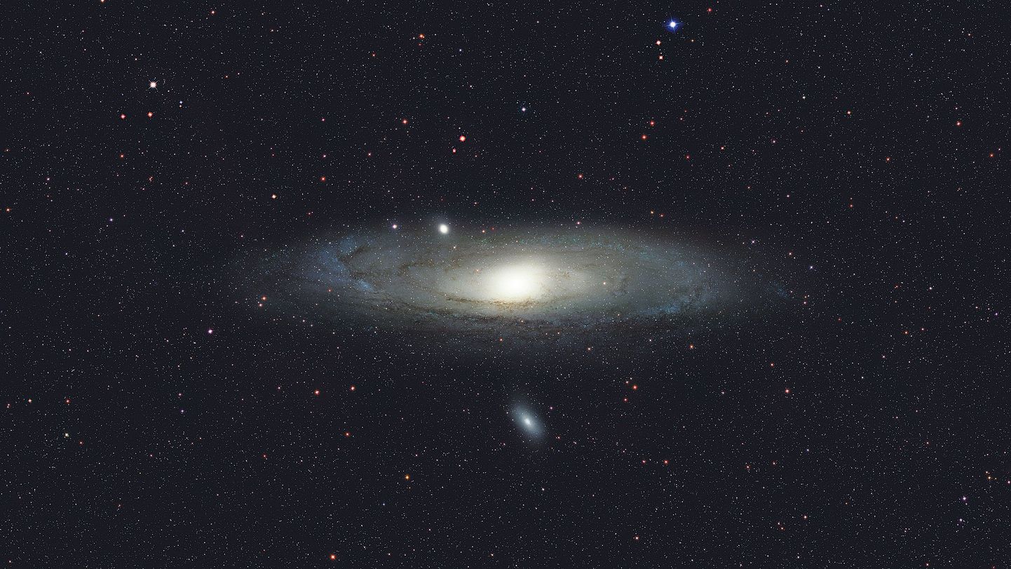 Astronoomid Taavi Tuvikene ja Elmo Tempel on teinud Andromeeda galaktikat – teaduslikult galaktika M 31– uurides ilupildi, mida saab vaadata Tartu observatooriumi peahoones Tõraveres ja Tartu tähetornis. Veel uhkem, suumitav versioon täislahutusega pildist asub veebiaadressil http://www.astronoomia.ee/ilupildid/m31/.