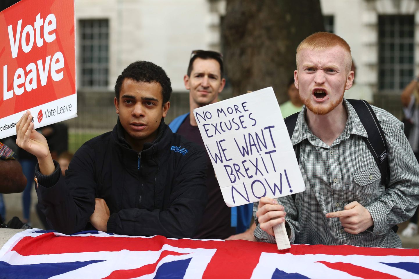 Brexiti pooldajad Euroopa Liidu  toetajate vastuprotestil 2016. aastal.