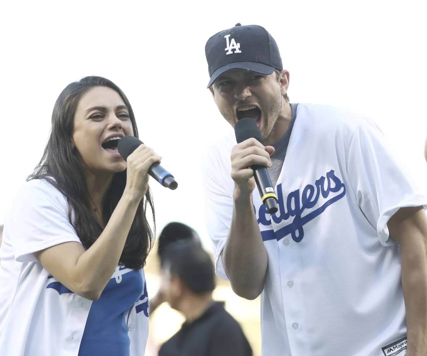 Ashton Kutcher ja  Mila Kunis.
