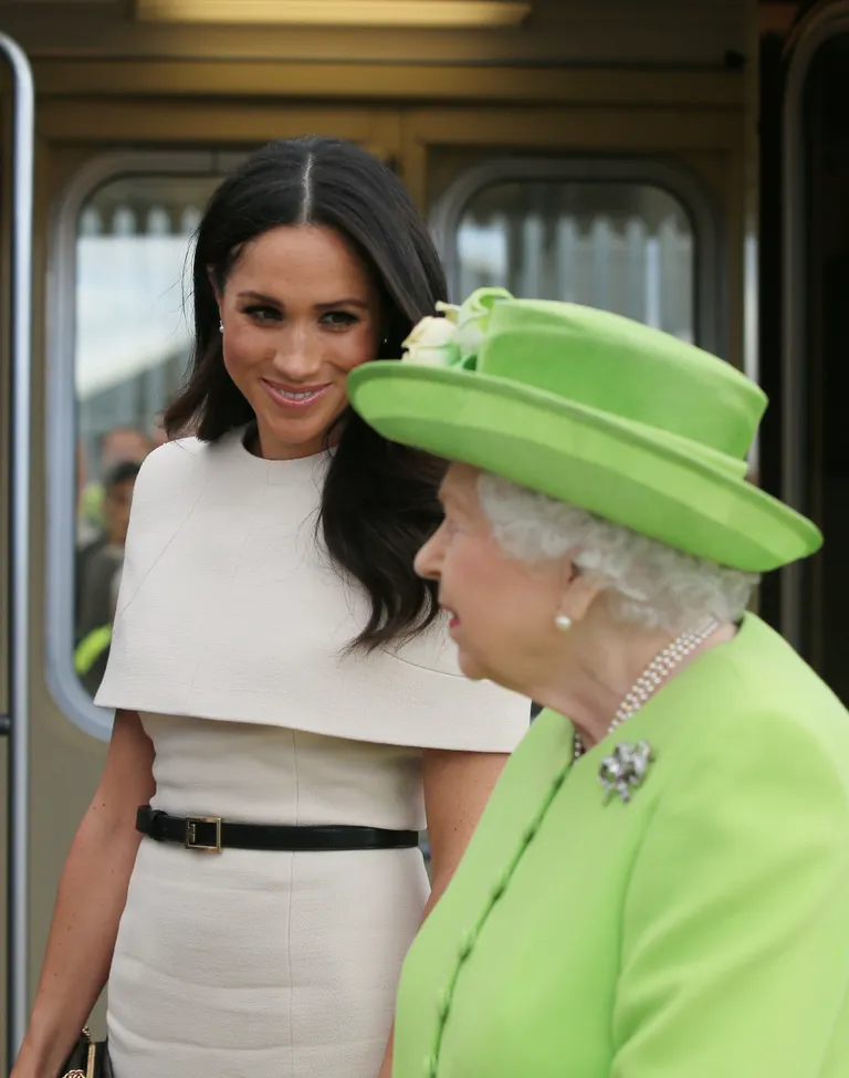 Elizabeth II ja Sussexi hertsoginna Meghan 14. juunil Cheshire'is