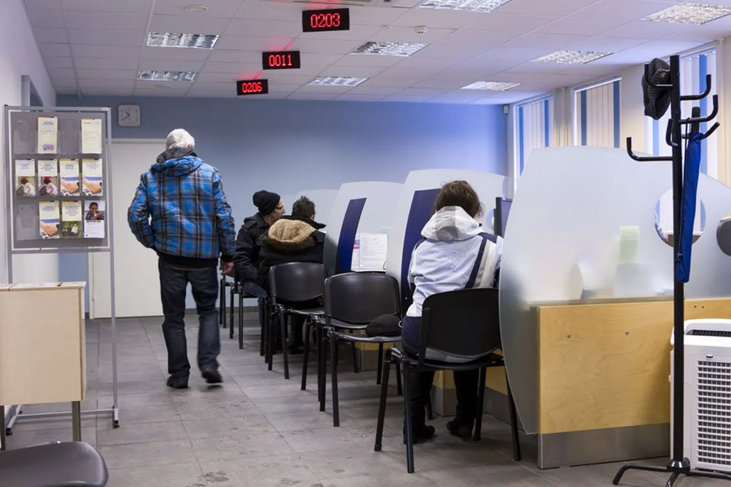 Rahvasuus passilauaks hüütav teenindusbüroo on Viljandis riigiasutuste esindustest üks kasutatavamaid.
