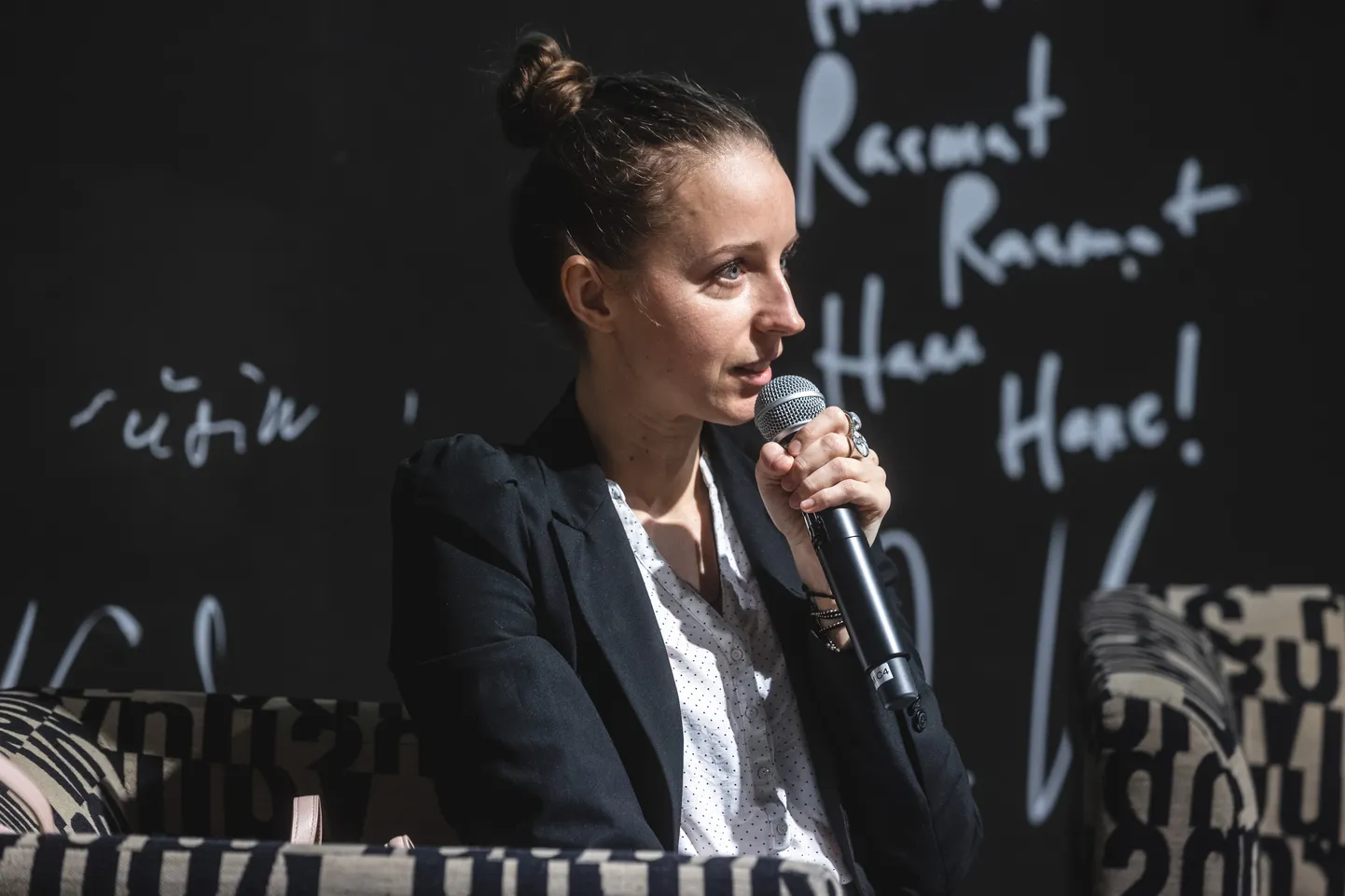 06.11.2021, Tallinn. Pamela Maran esitleb raamatut „Luuüdini paljas“.