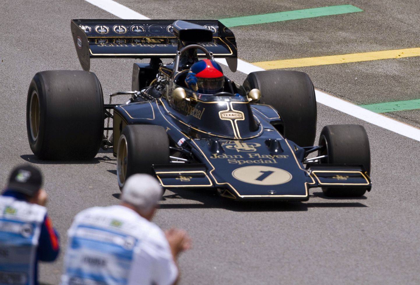 Emerson Fittipaldi Lotuse roolis.