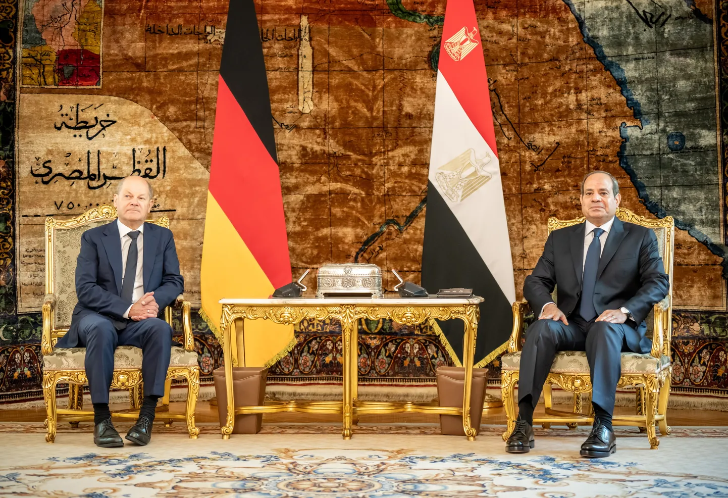 Vācijas kanclers Olafs Šolcs un Ēģiptes prezidents Abdelfatahs al Sisi