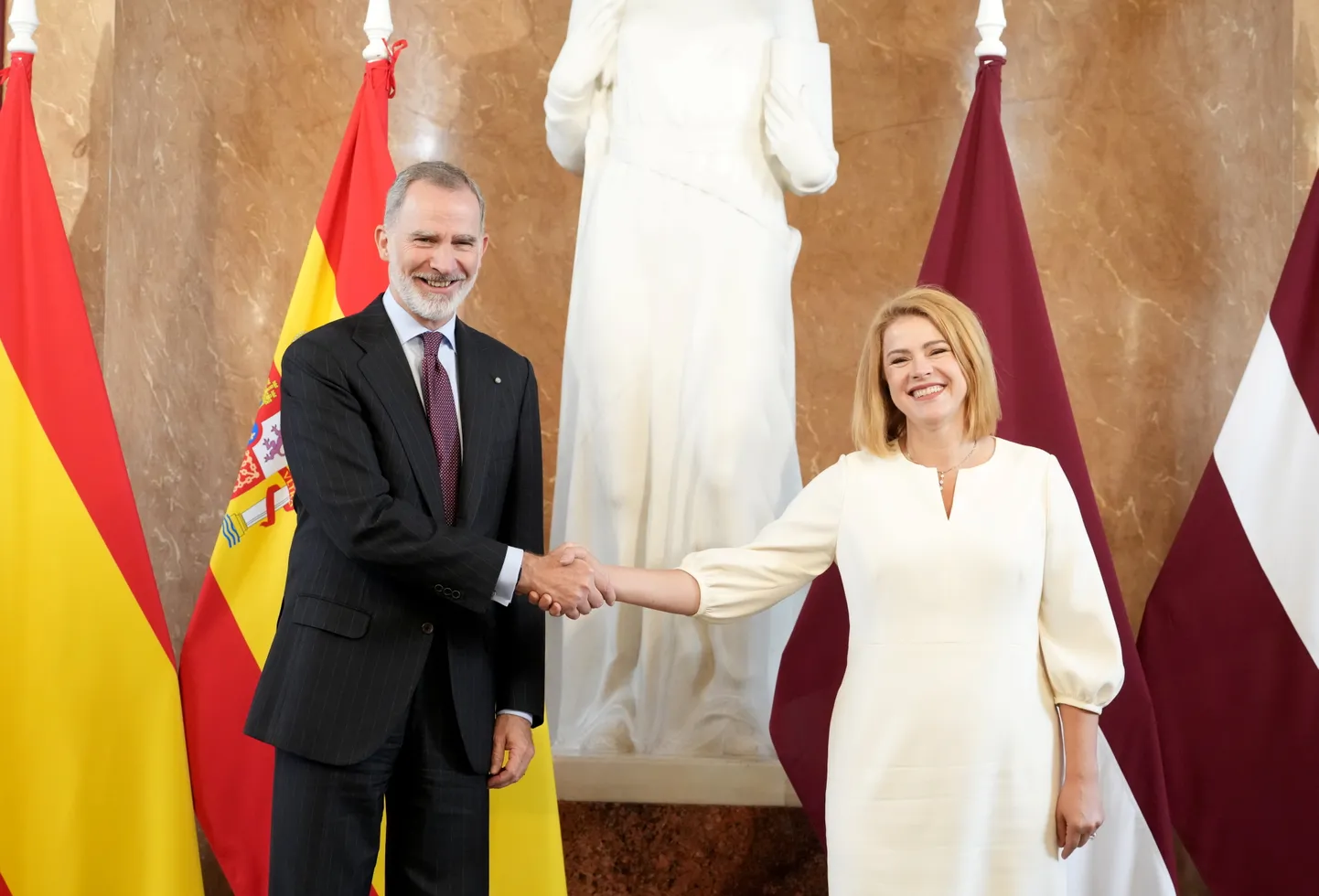 Ministru prezidente Evika Siliņa un Viņa Majestāte Spānijas karalis Felipe VI tikšanās laikā Ministru kabinetā.