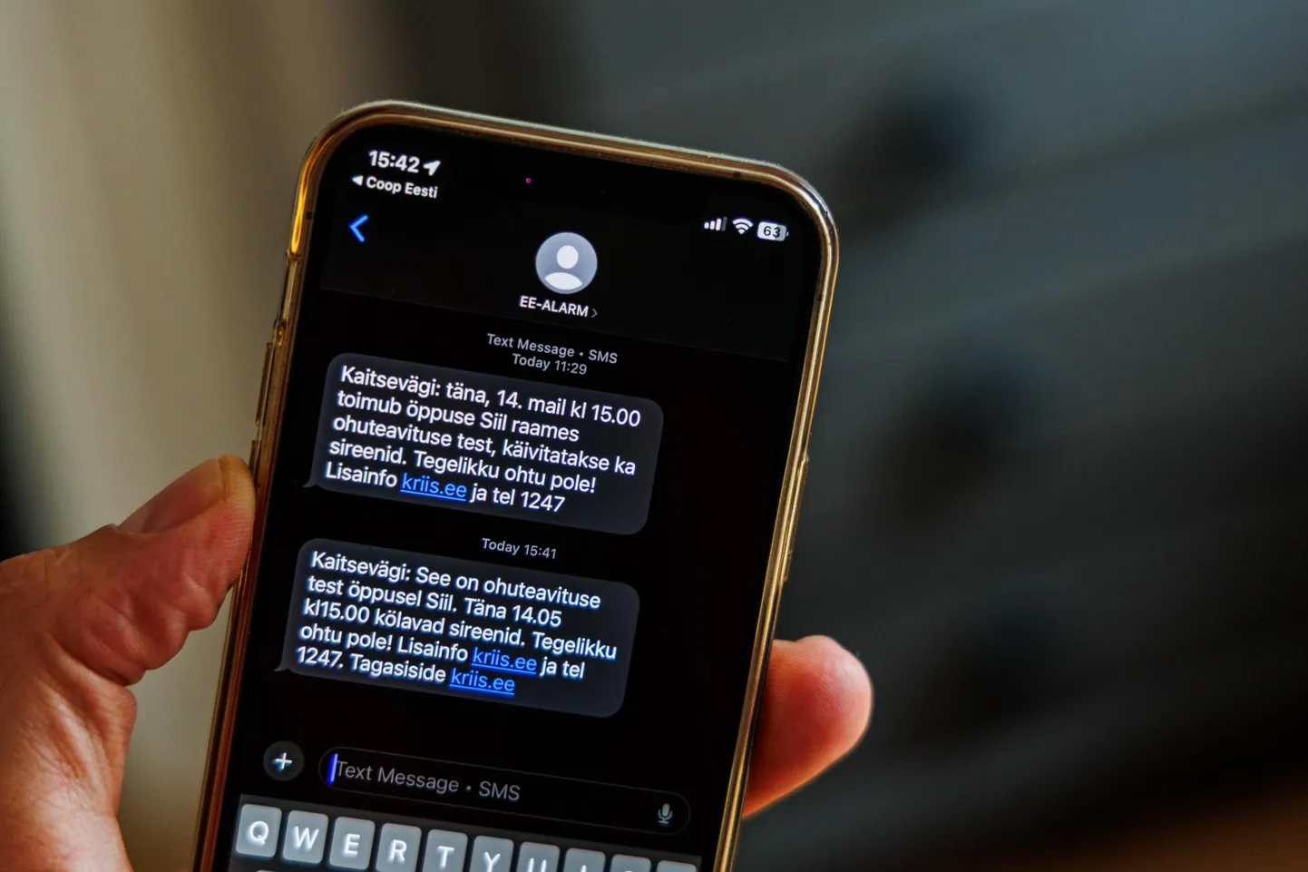 Suurõppuse ajal saatis riik Eesti võrgus olevatele mobiilidele teavitusi sireeni katsetamise kohta. Paljude inimesteni jõudsid need väga suure viivitusega.
