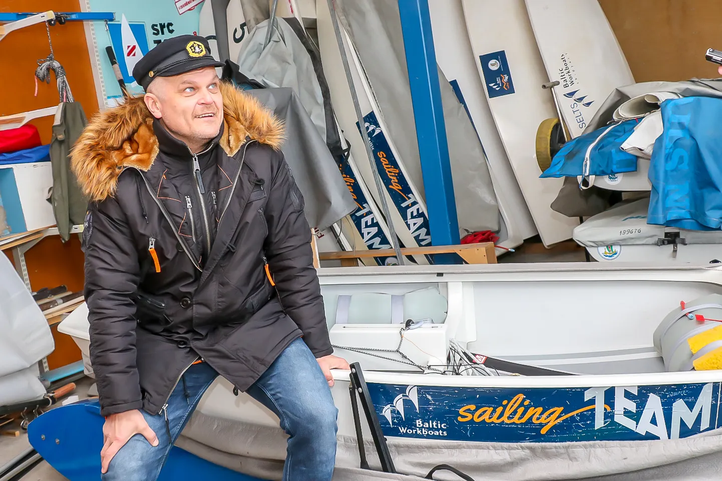SAAREMAA MERISPORDI SELTS ei pea õigeks, et keegi tarbib teenuseid Saaremaa noorte purjetamiskooli arvelt. Fotol sadamas majandava Kuressaare Jahisadam OÜ juhatuse liige Margus Männik.