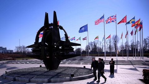 MEELIS OIDSALU ⟩ NATO on langemas «tõejärgsesse» raamatupidamisse