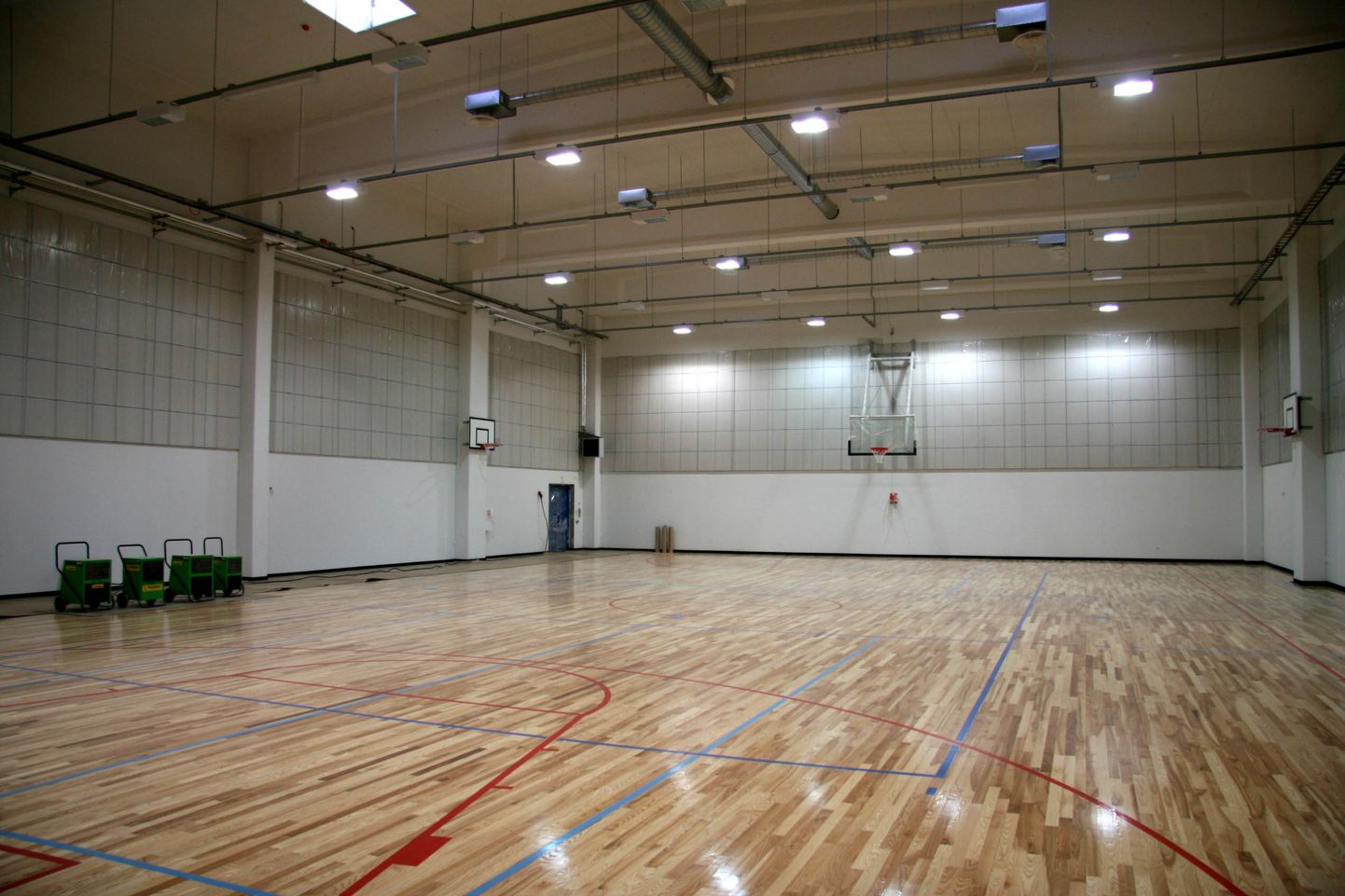 Отныне школьные спортивные залы могут располагаться и на цокольных этажах.