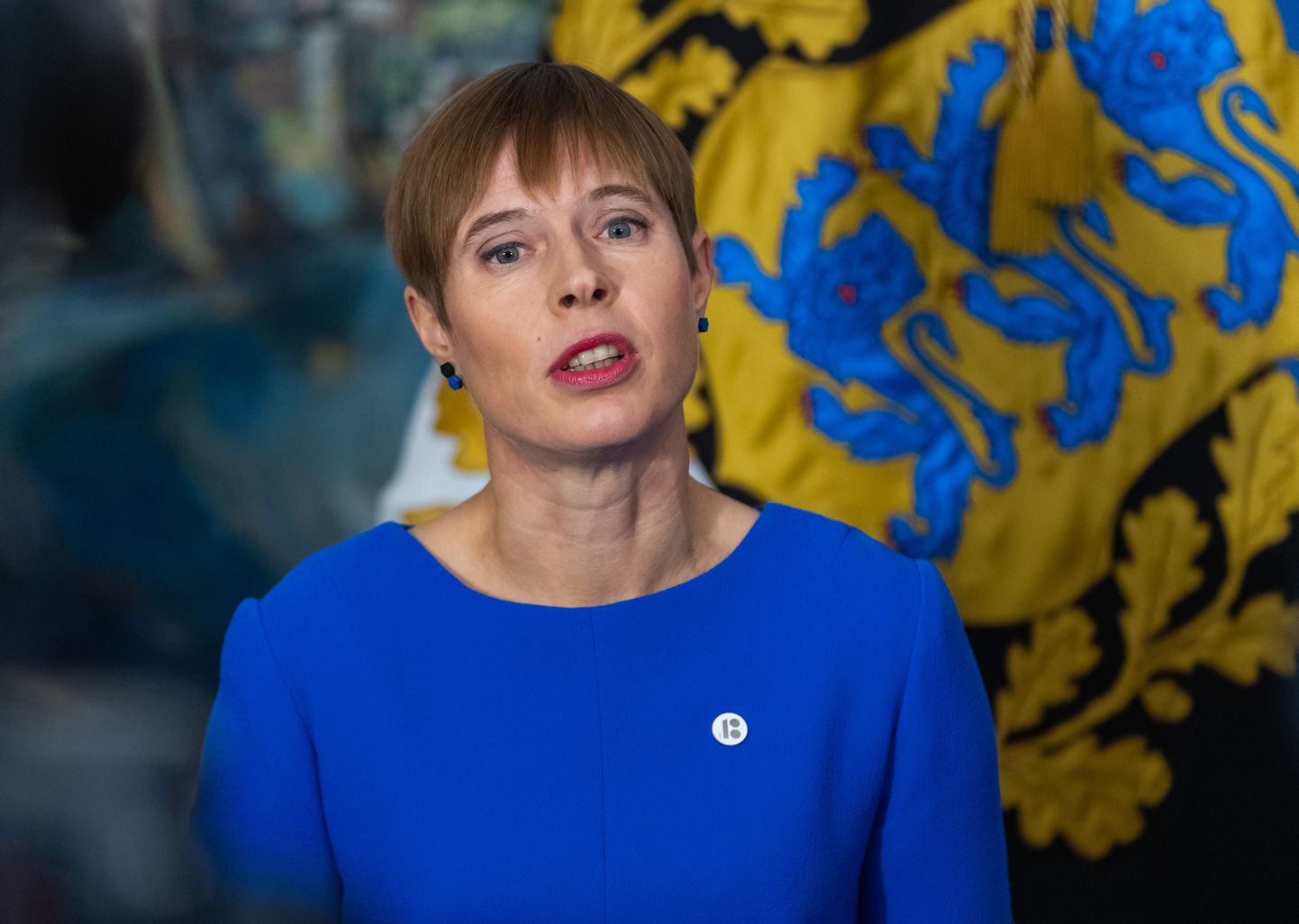 Tallinn, 19.11.2018
President Kersti Kaljulaidi avaldus seoses valitsuskriisiga.

President Kersti Kaljulaid on Monday afternoon invited the chairman of each coalition party in turn to Kadriorg to discuss the current situation and possible solutions to the government crisis that broke out on Friday. Addressing the press following the meetings, Kaljulaid said that the Riigikogu should discuss the issue.
FOTO: MIHKEL MARIPUU/EESTI MEEDIA