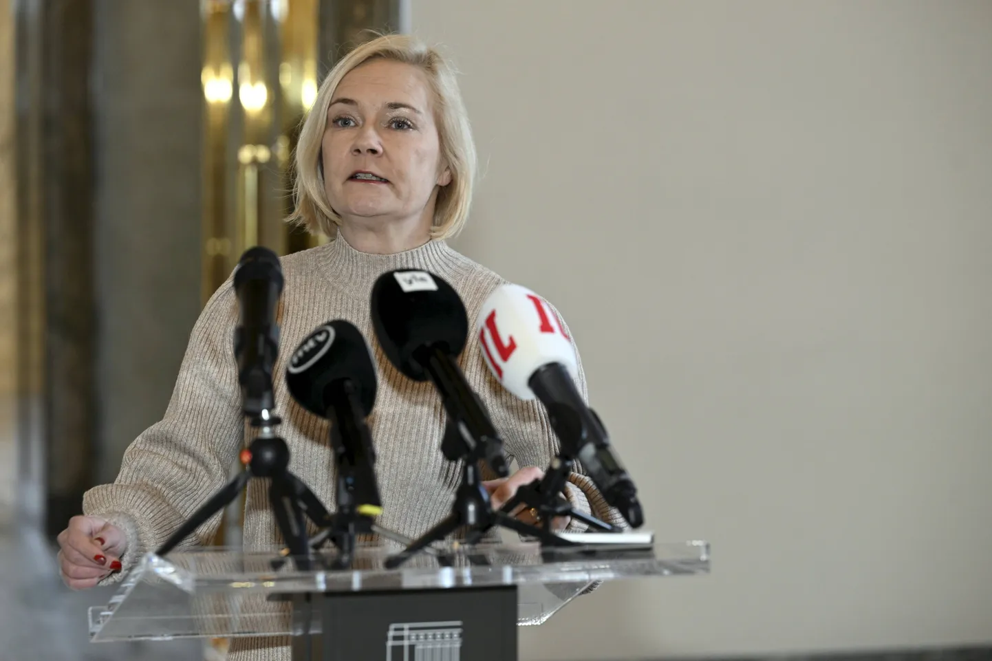 Soome siseminister Mari Rantanen täna Helsingis pressikonverentsil.