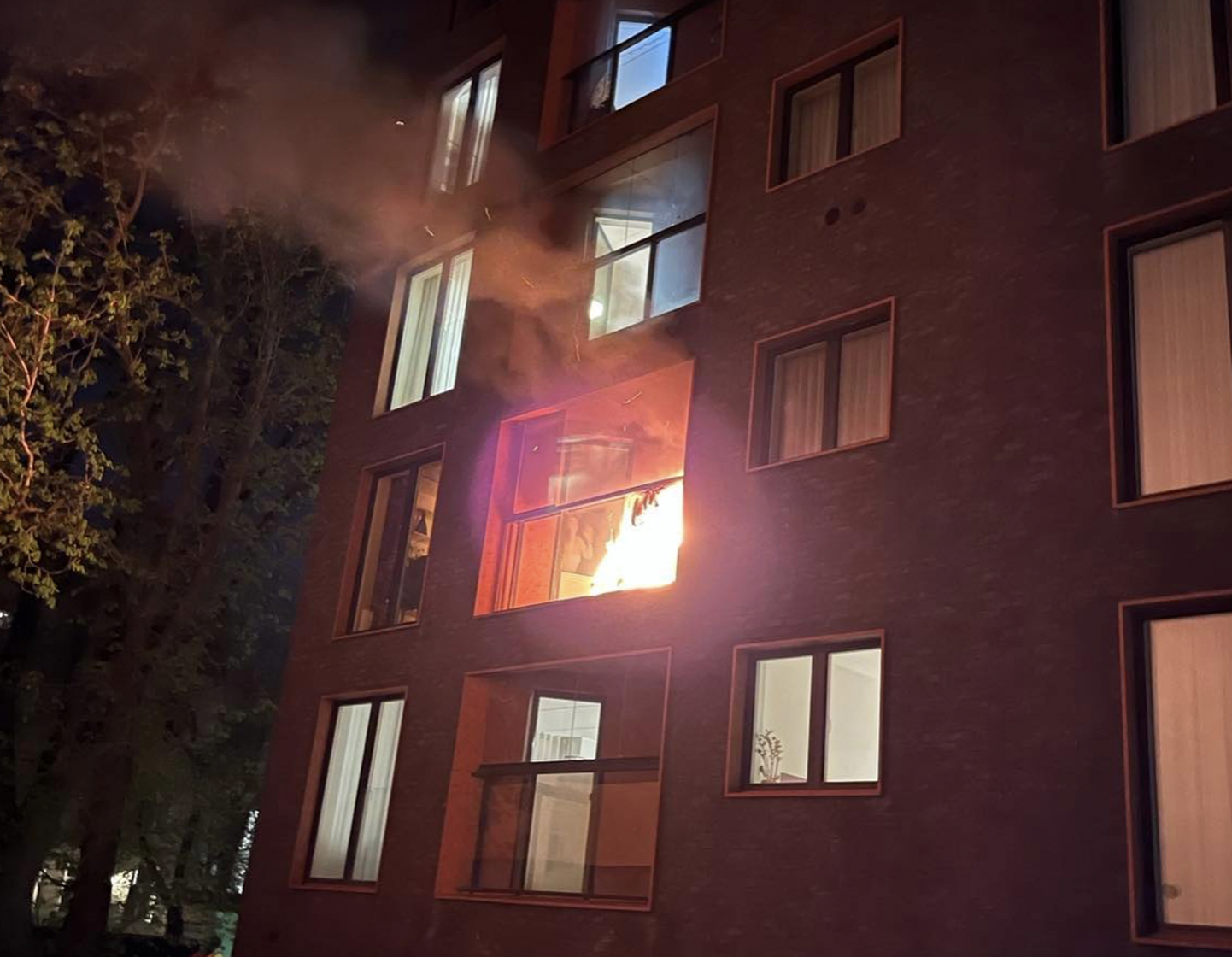 Пожар на балконе жилого дома в центре Таллинна