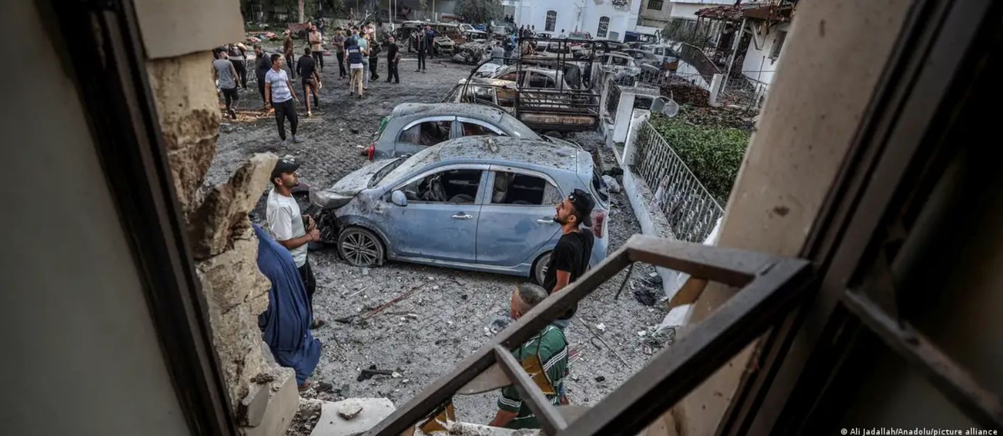 Неизвестно, кто нанес ракетный удар по больнице в Газе, как неизвестно и точное число жертв