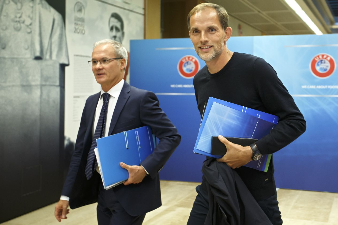 UEFA asepeasekretär Giorgio Marchetti ja Pariis Saint-Germaini peatreener Thomas Tuchel.