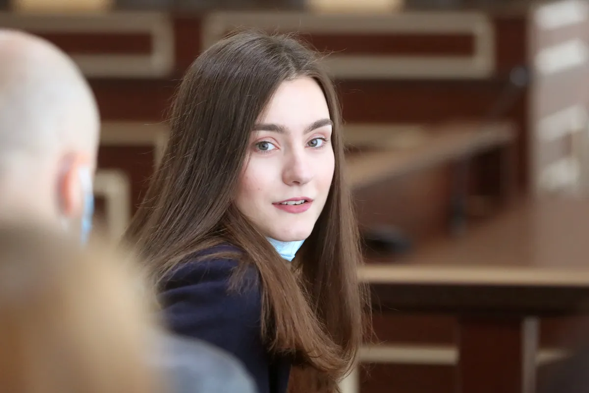 Sofia Sapega mullu mais Grodno kohtus, kus ta mõisteti kuueks aastaks vangi
