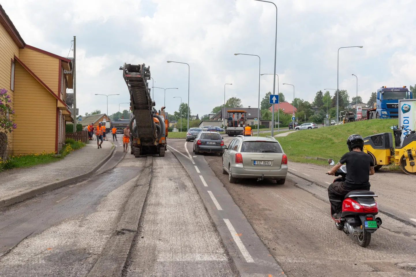 Teeremont toob kaasa ka ajutisi liiklusseisakuid ja ümberkorraldusi.