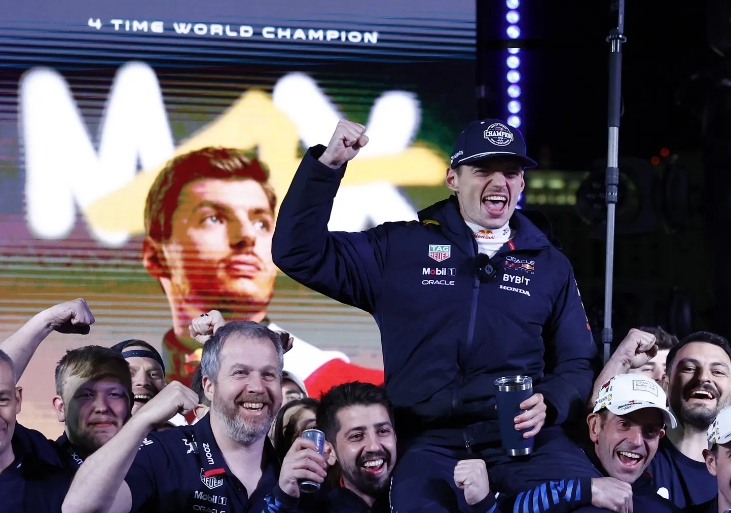 Max Verstappen ja Red Bulli tiimiliikmed said Las Vegases juubeldada sõitjate MM-tiitli üle, kuid tegelikult pole meeskonna seis väga roosiline.