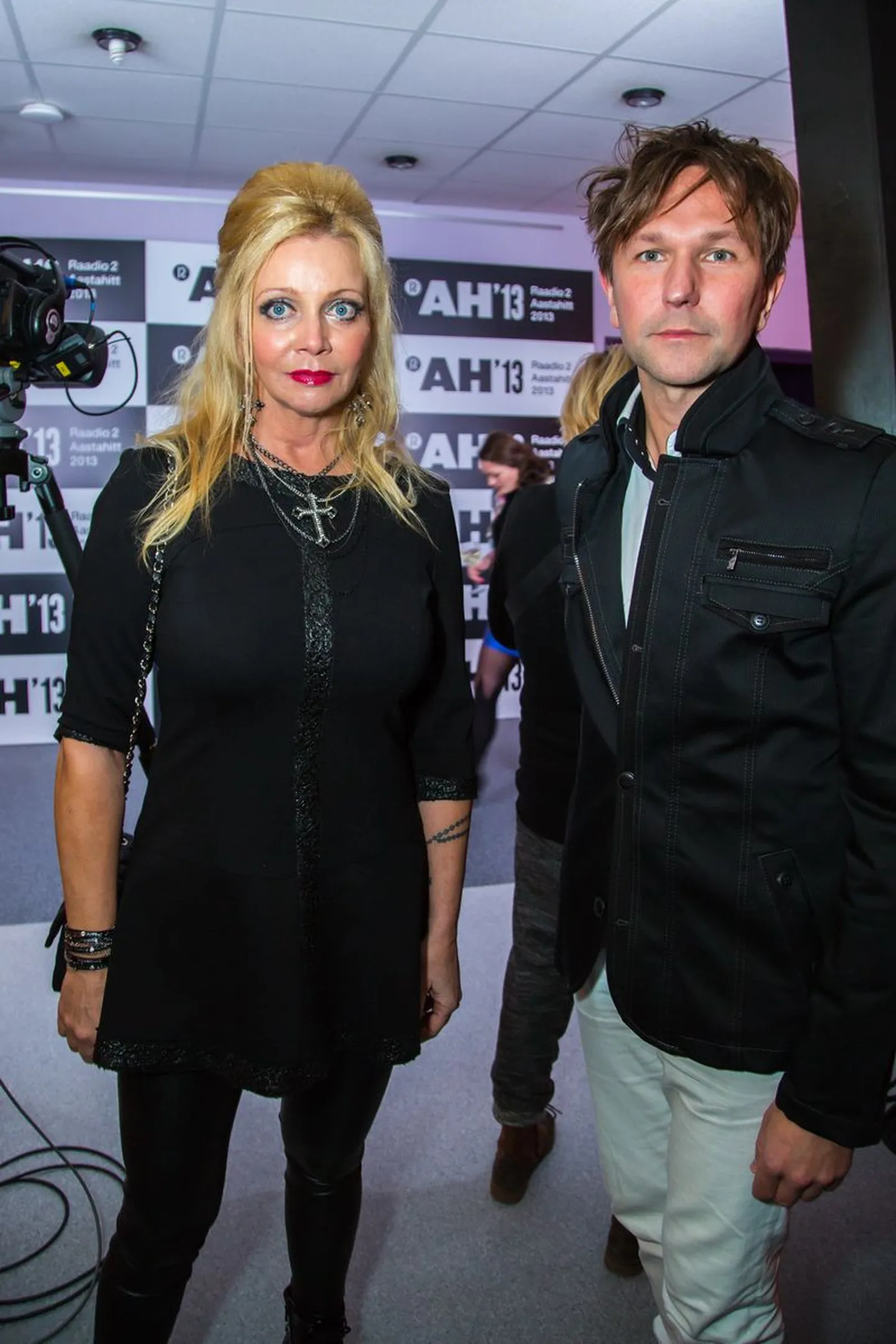 R2 Aastahitt 2013, Marje Hansar, Reno Hekkonens