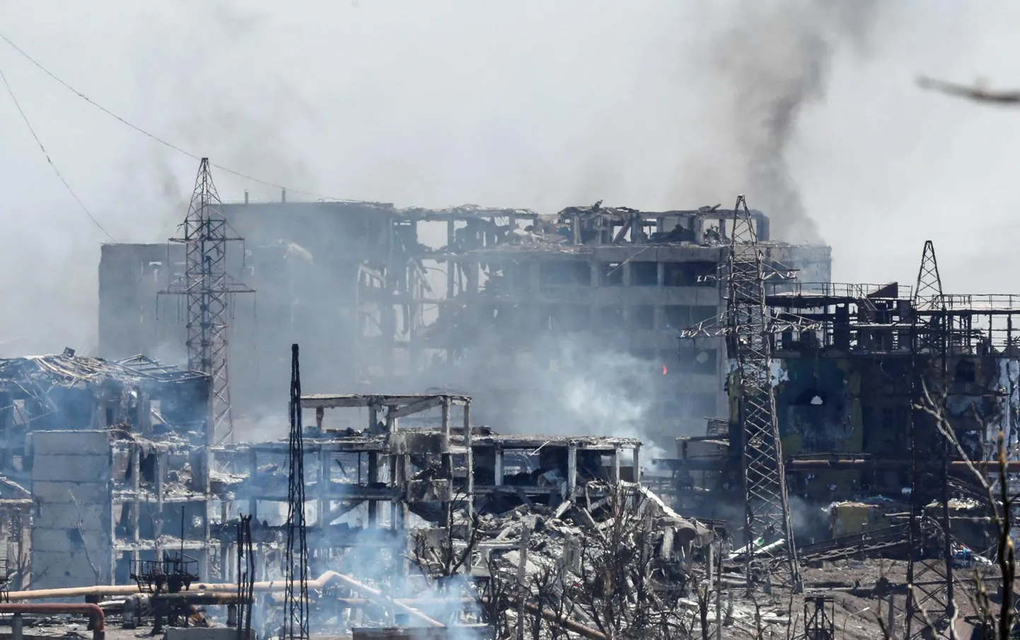 Ukraina hiigelsuurest Azovstali terasetehasest on järel vaid rusud.